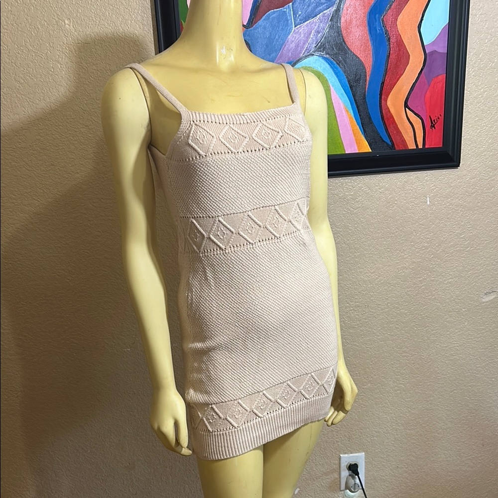 Women’s HELLO MOLLY Venus Cream Knit Dress Size 6 - Picture 2 of 9